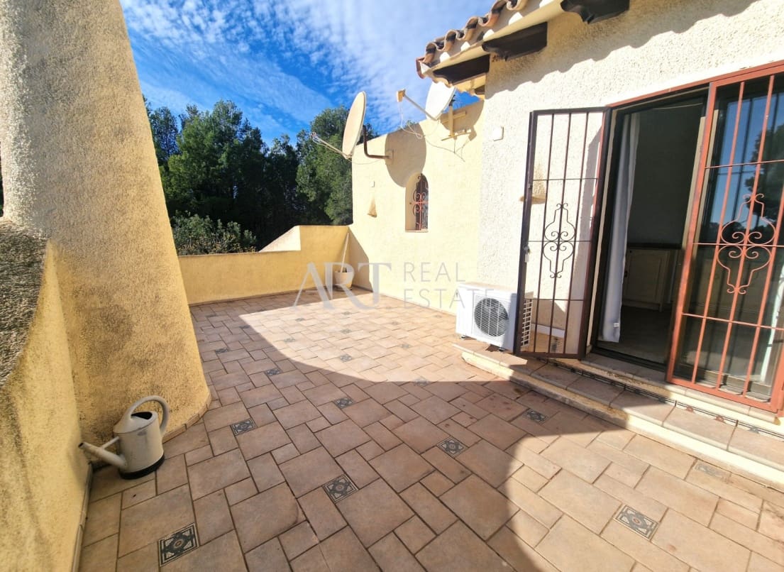 3 bedroom Villa for sale in Altea with pool garage - € 519,000 (Ref: 8685544)