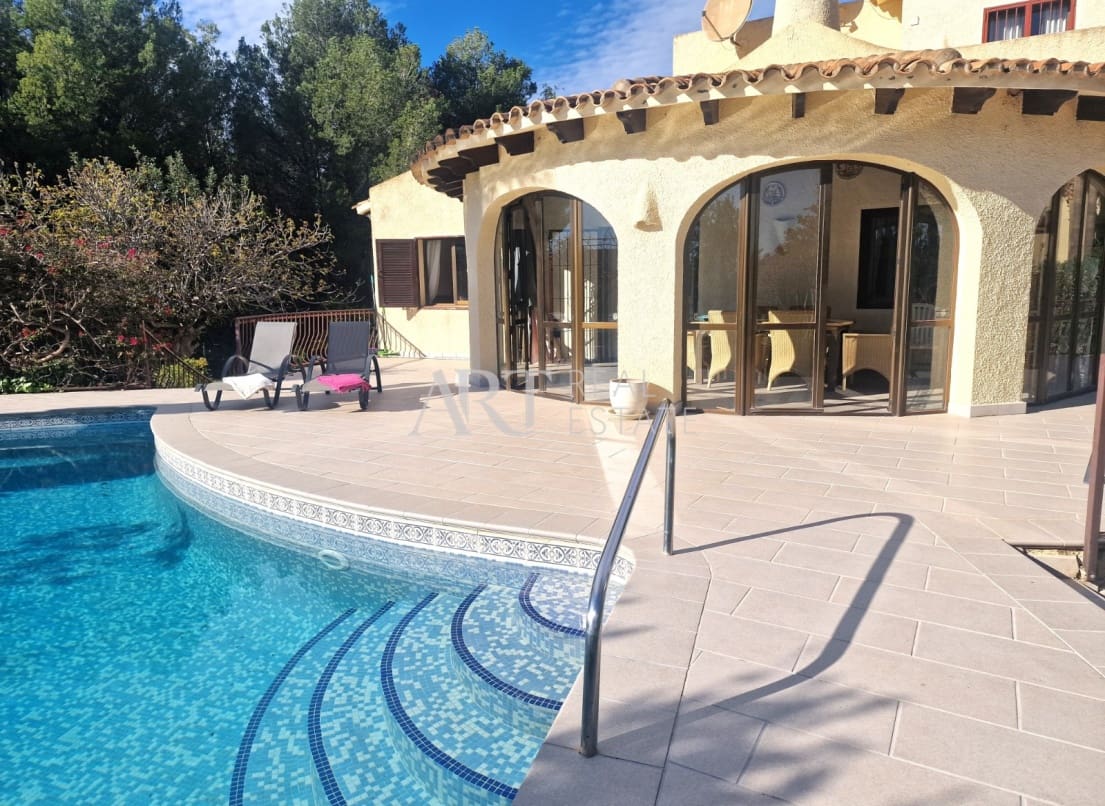 3 bedroom Villa for sale in Altea with pool garage - € 519,000 (Ref: 8685544)