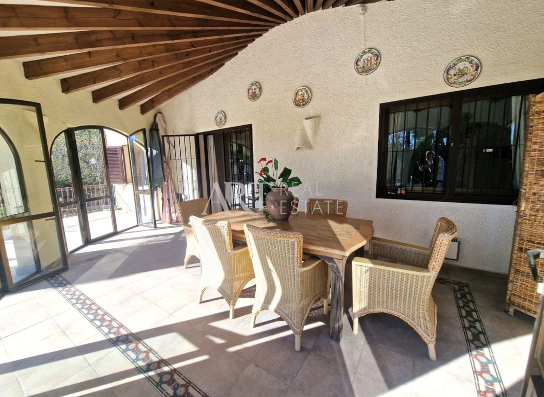 3 bedroom Villa for sale in Altea with pool garage - € 519,000 (Ref: 8685544)