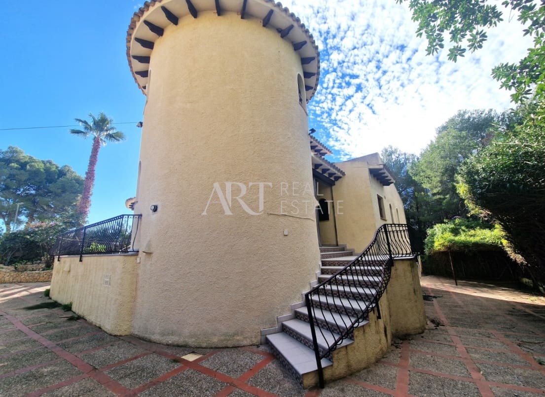 3 bedroom Villa for sale in Altea with pool garage - € 519,000 (Ref: 8685544)