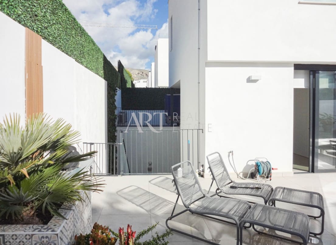 4 soveværelse Villa til salg i Finestrat med swimmingpool - € 795.000 (Ref: 8716880)