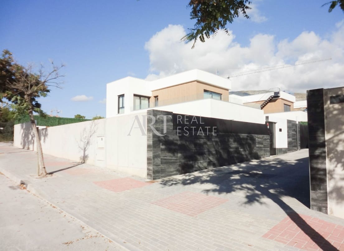 4 soveværelse Villa til salg i Finestrat med swimmingpool - € 795.000 (Ref: 8716880)