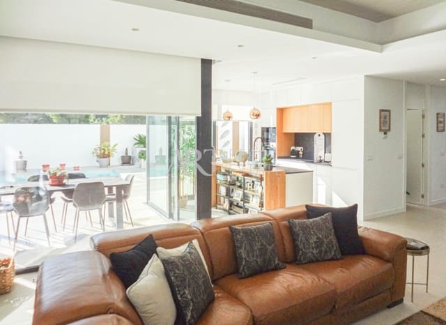 4 quarto Moradia para venda em Finestrat Pueblo, Finestrat com piscina - 795 000 € (Ref: 8716880)