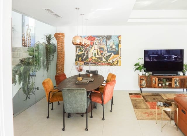 4 quarto Moradia para venda em Finestrat Pueblo, Finestrat com piscina - 795 000 € (Ref: 8716880)