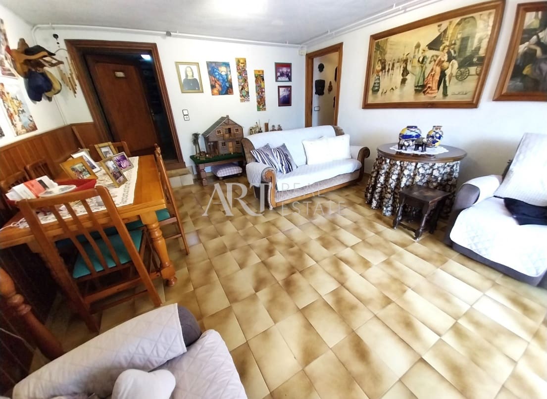 6 quarto Moradia para venda em La Nucia com piscina - 594 000 € (Ref: 8743844)