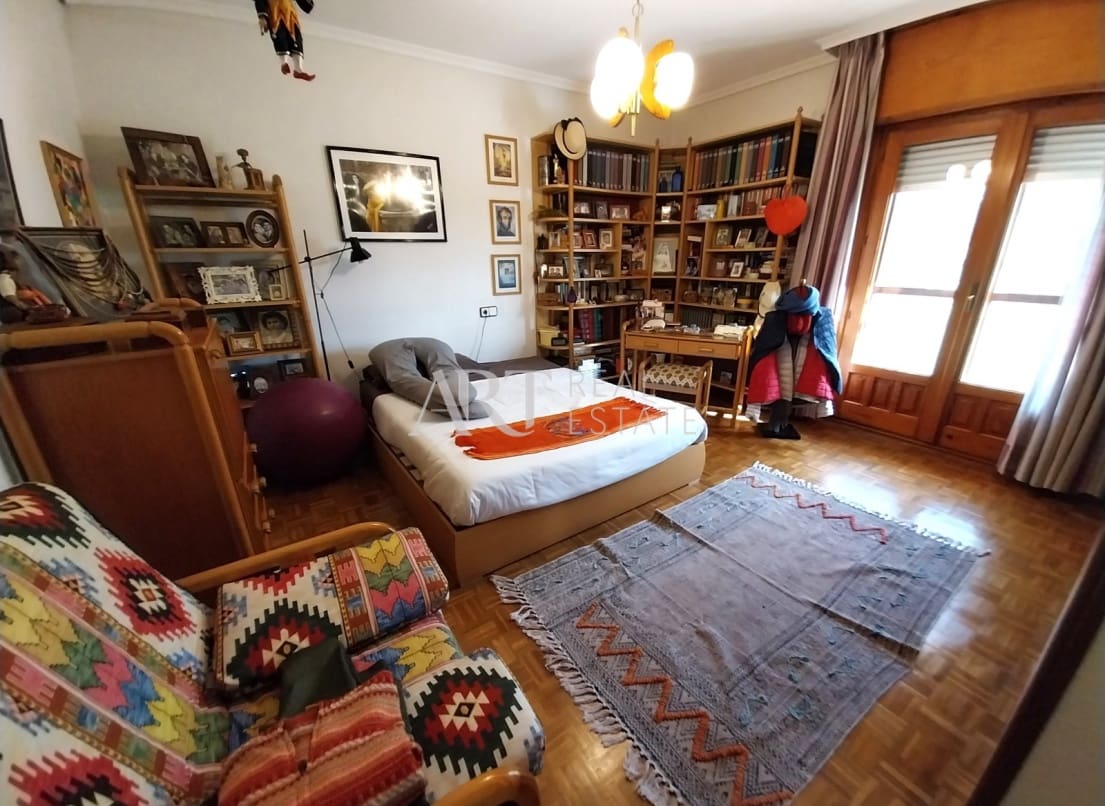 6 quarto Moradia para venda em La Nucia com piscina - 594 000 € (Ref: 8743844)