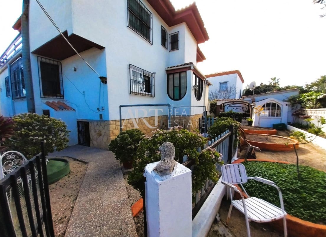 6 quarto Moradia para venda em La Nucia com piscina - 594 000 € (Ref: 8743844)