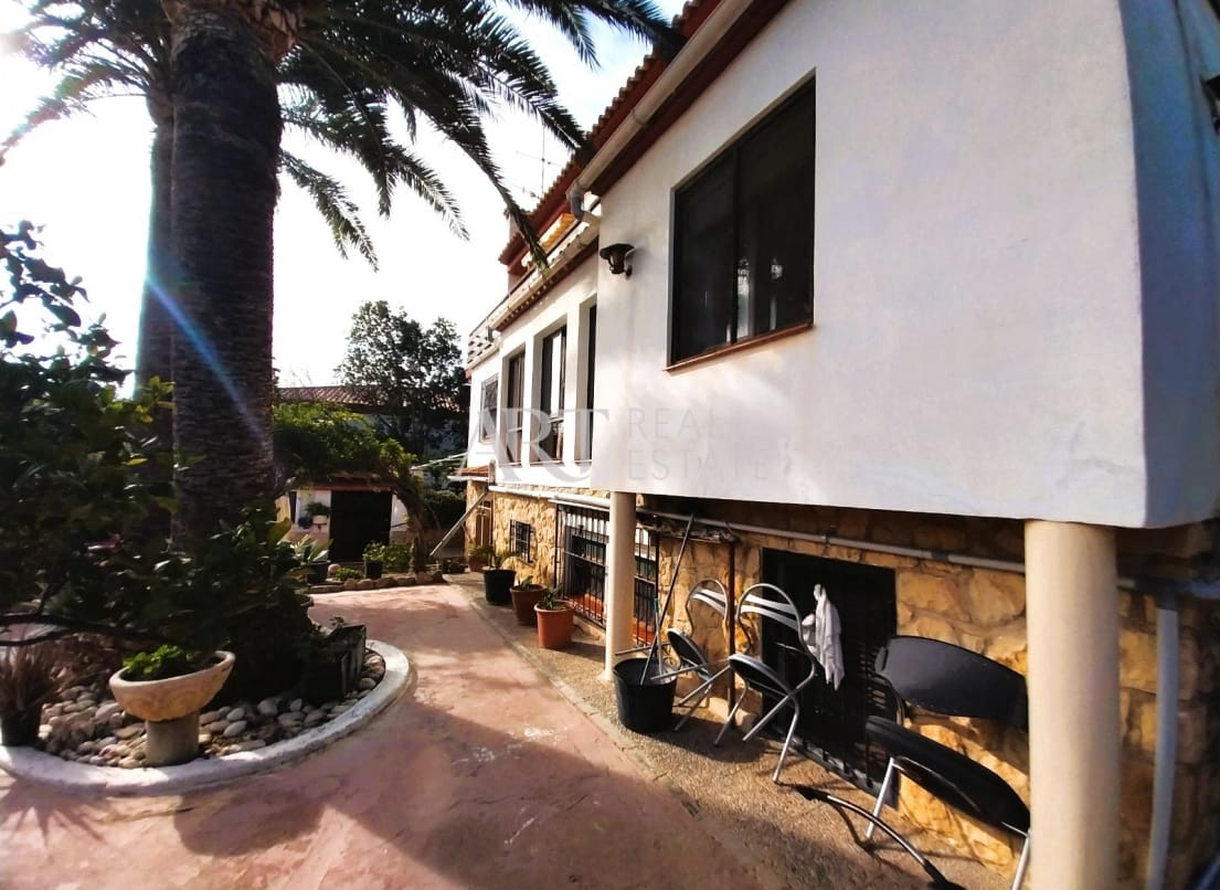 6 quarto Moradia para venda em La Nucia com piscina - 594 000 € (Ref: 8743844)