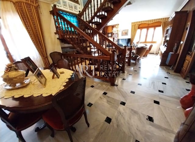 6 quarto Moradia para venda em Coloma  , La Nucia com piscina - 594 000 € (Ref: 8743844)