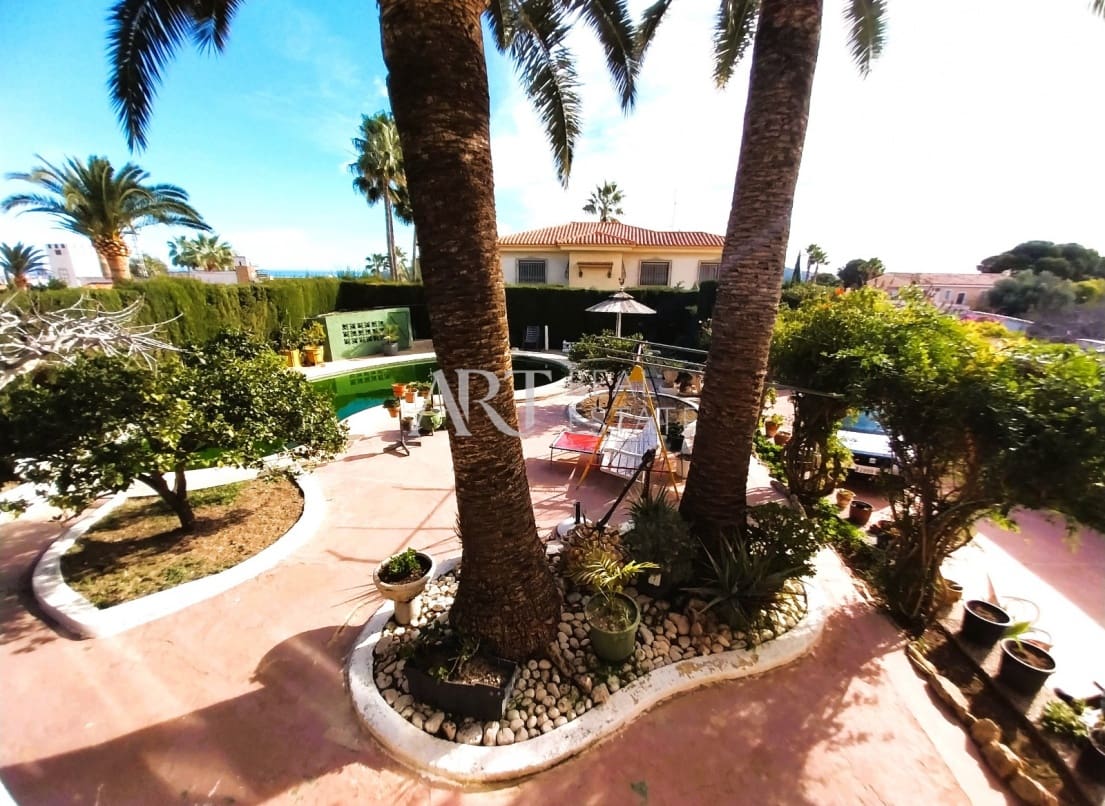 6 quarto Moradia para venda em La Nucia com piscina - 594 000 € (Ref: 8743844)