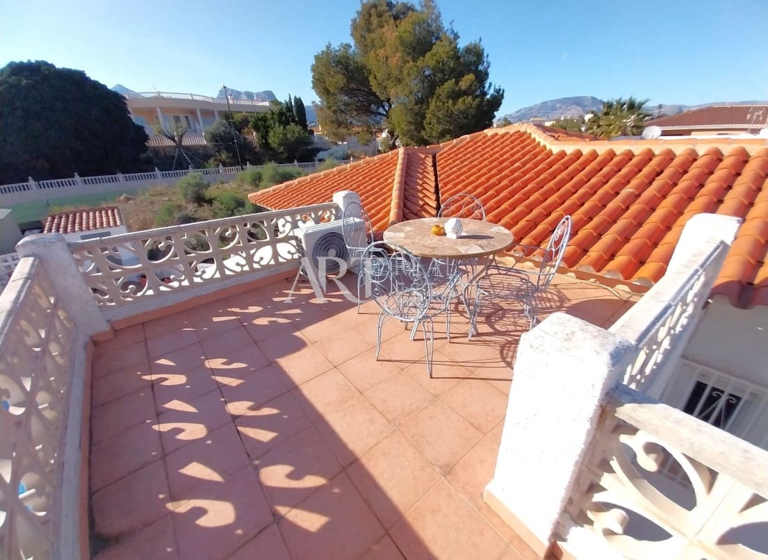 3 chambre Villa/Maison à vendre à La Nucia avec piscine - 395 000 € (Ref: 8785420)