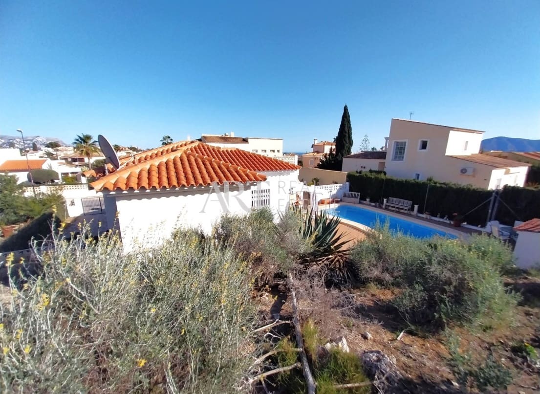 3 chambre Villa/Maison à vendre à La Nucia avec piscine - 395 000 € (Ref: 8785420)