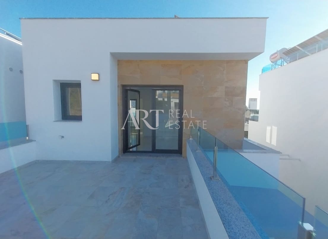 3 bedroom Villa for sale in Polop with pool - € 449,000 (Ref: 8800363)
