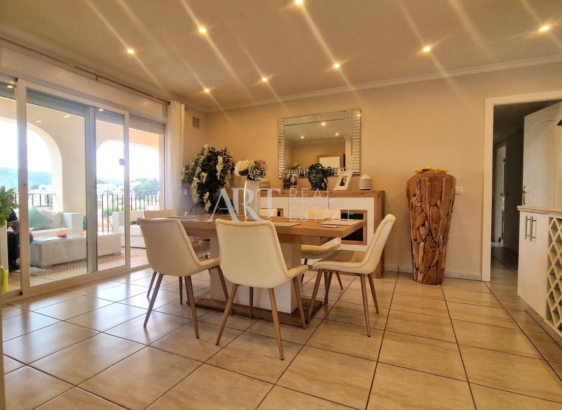 6 soveværelse Villa til salg i Alfaz del Pi / L'Alfas del Pi med swimmingpool - € 725.000 (Ref: 8830444)