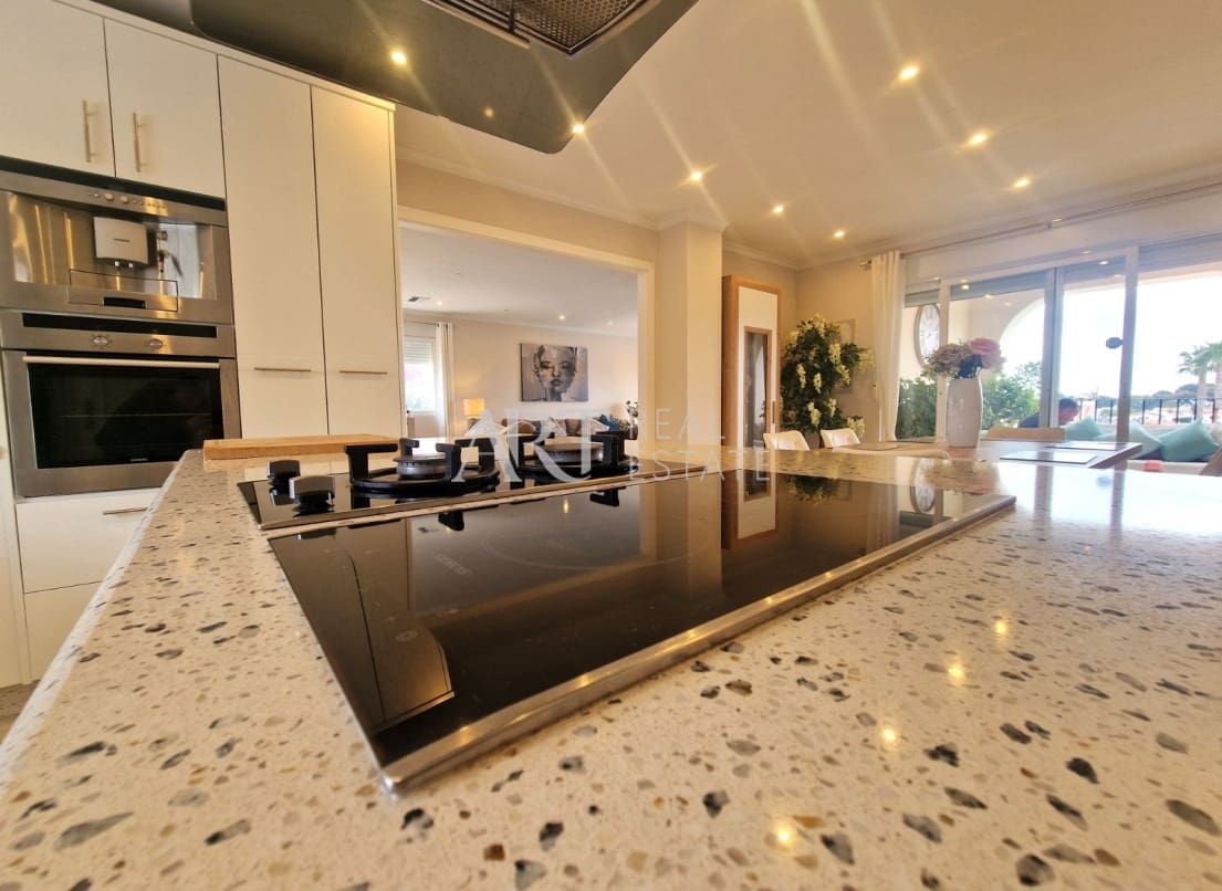 6 soveværelse Villa til salg i Alfaz del Pi / L'Alfas del Pi med swimmingpool - € 725.000 (Ref: 8830444)