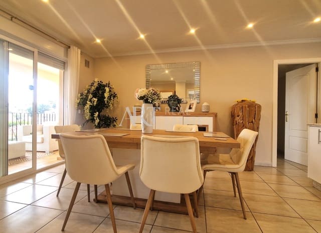 6 bedroom Villa for sale in Pueblo - Urbanizaciones, Alfaz del Pi / L'Alfàs del Pi with pool - € 725,000 (Ref: 8830444)