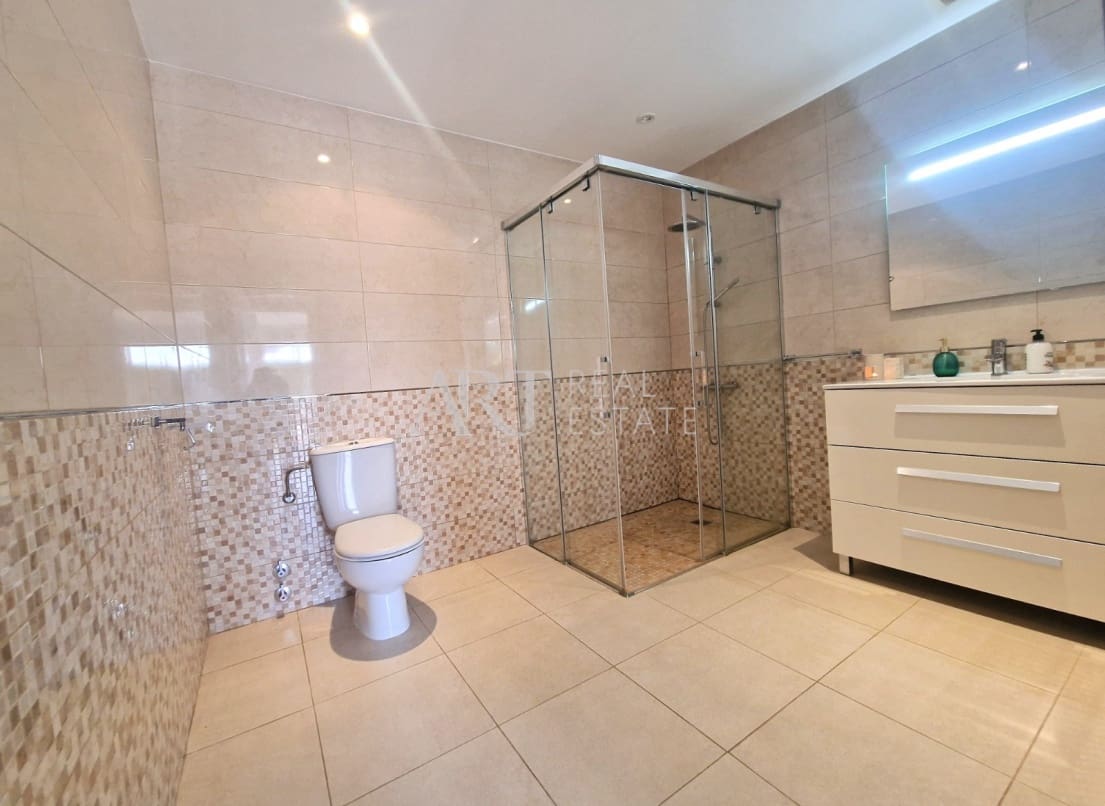 6 soveværelse Villa til salg i Alfaz del Pi / L'Alfas del Pi med swimmingpool - € 725.000 (Ref: 8830444)