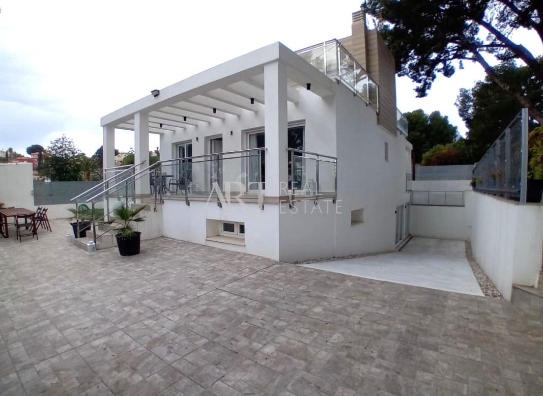 4 camera da letto Villa in vendita in La Nucia con piscina - 589.000 € (Rif: 8834998)