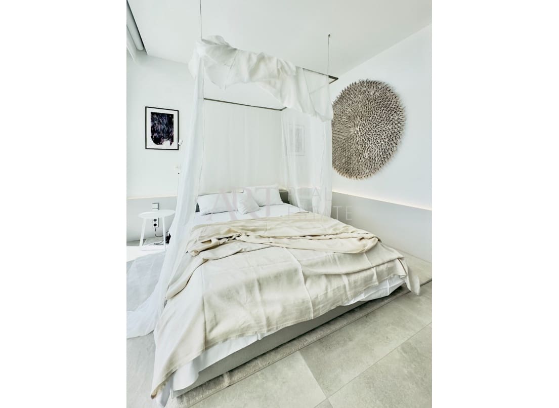 4 bedroom Villa for sale in Altea with pool garage - € 3,600,000 (Ref: 8861621)