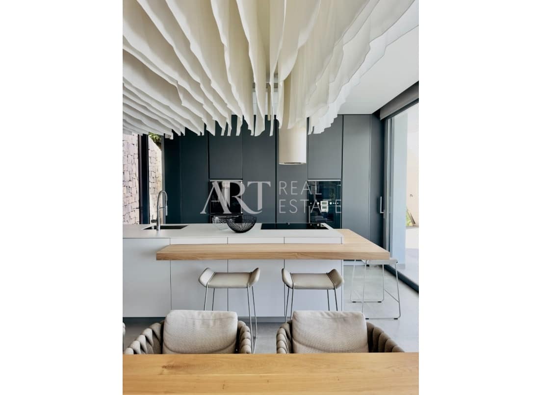 4 bedroom Villa for sale in Altea with pool garage - € 3,600,000 (Ref: 8861621)