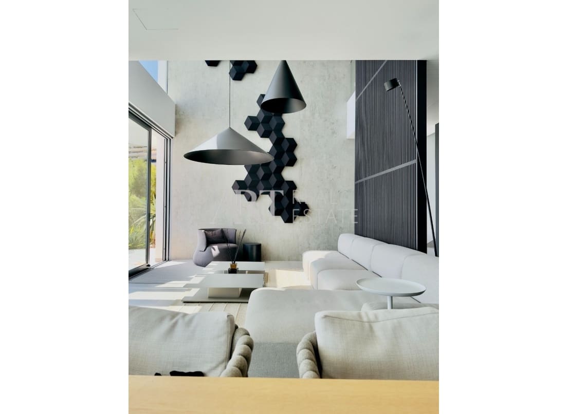 4 bedroom Villa for sale in Altea with pool garage - € 3,600,000 (Ref: 8861621)