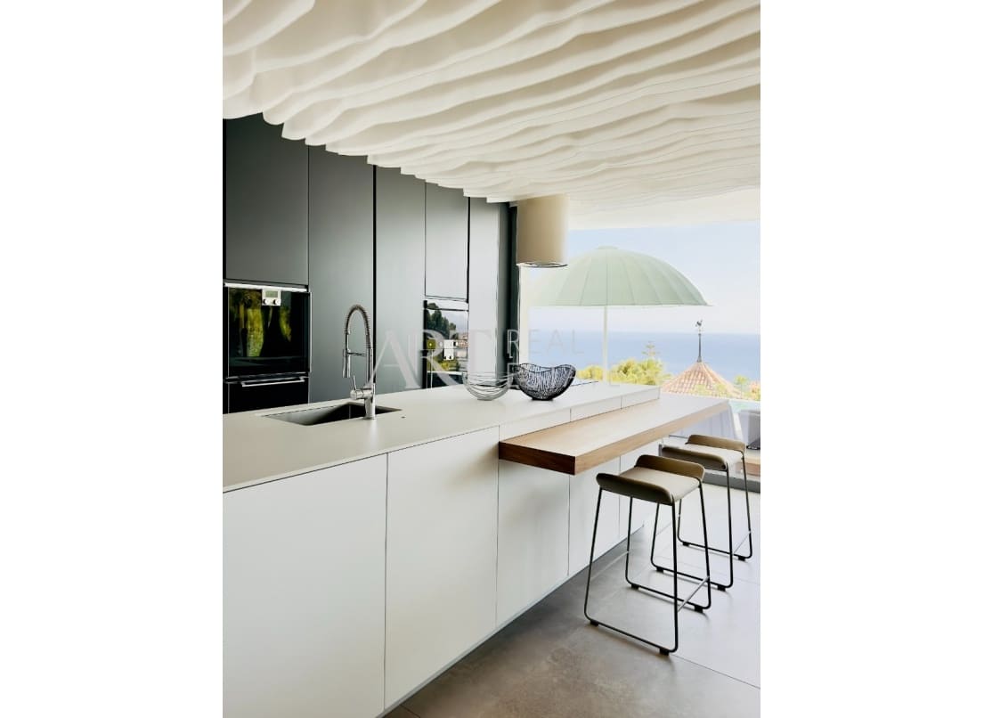 4 bedroom Villa for sale in Altea with pool garage - € 3,600,000 (Ref: 8861621)