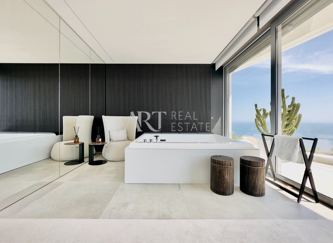 4 bedroom Villa for sale in Altea with pool garage - € 3,600,000 (Ref: 8861621)