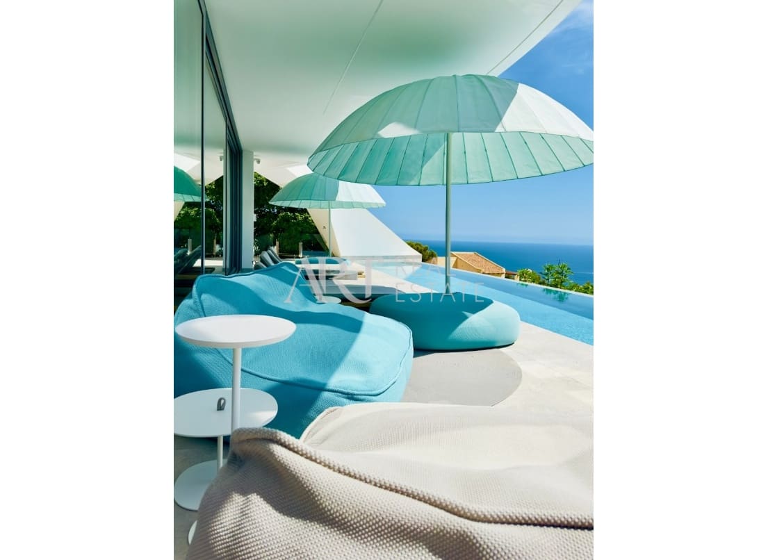 4 bedroom Villa for sale in Altea with pool garage - € 3,600,000 (Ref: 8861621)