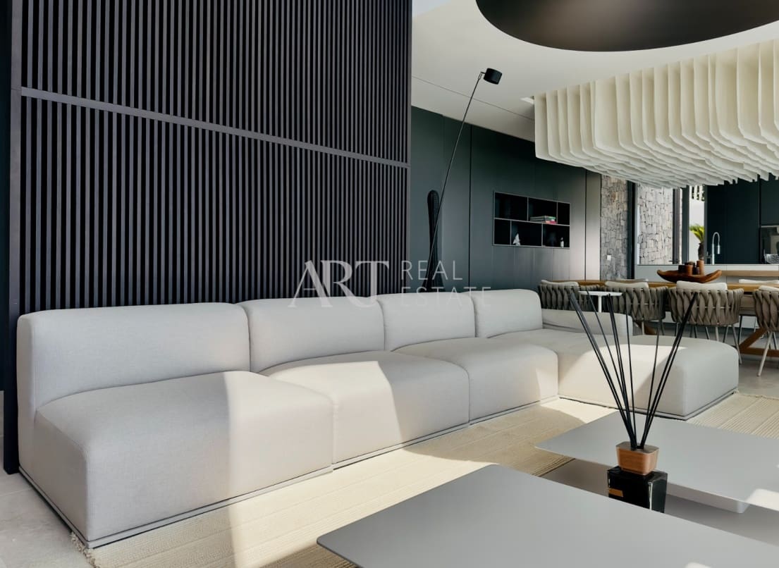 4 bedroom Villa for sale in Altea with pool garage - € 3,600,000 (Ref: 8861621)