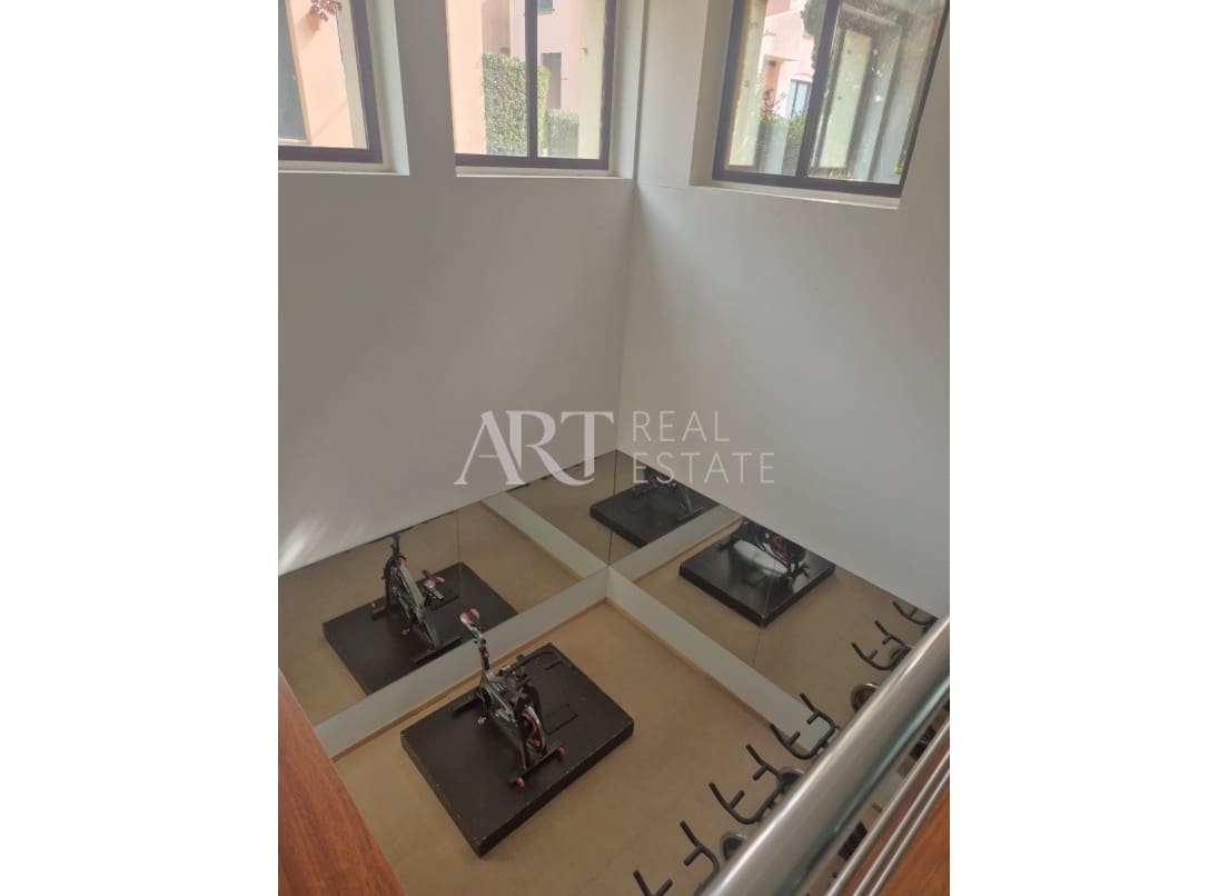 1 bedroom Commercial for sale in Finestrat with pool - € 1,995,000 (Ref: 8861845)