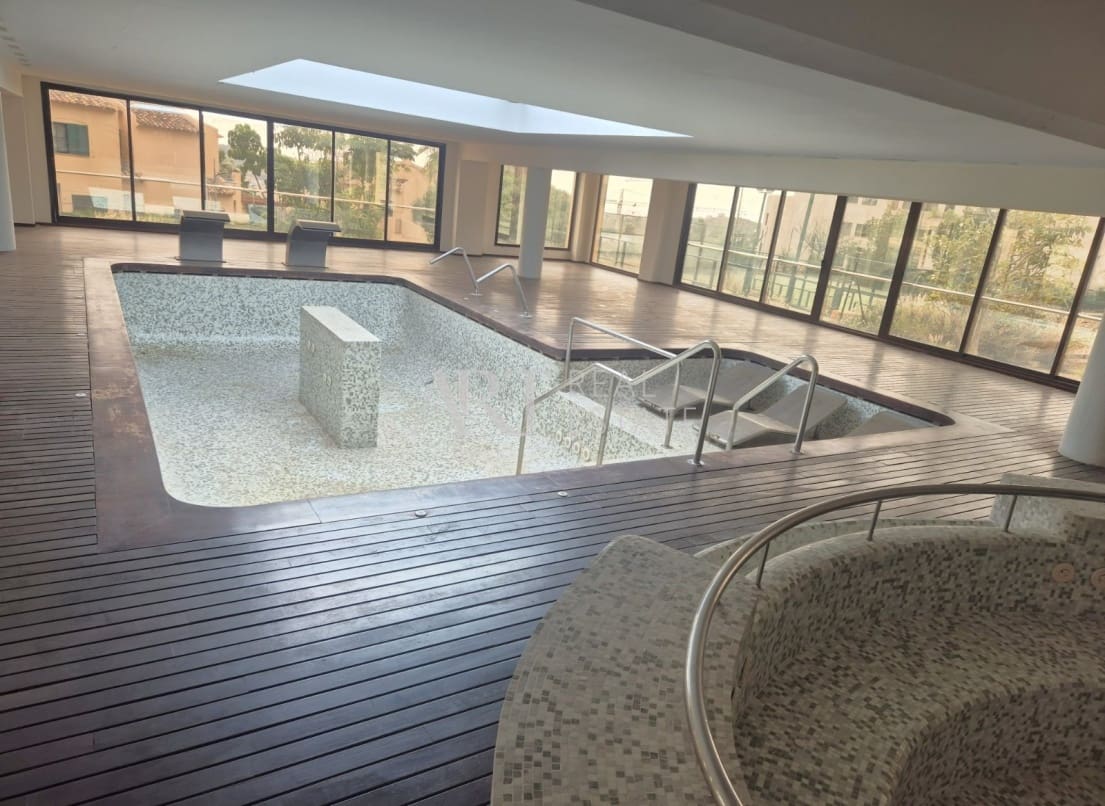 1 bedroom Commercial for sale in Finestrat with pool - € 1,995,000 (Ref: 8861845)