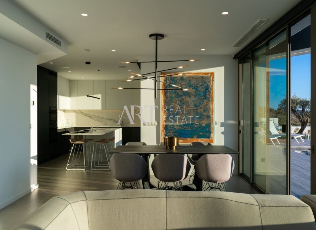 4 bedroom Villa for sale in Cumbre del Sol with pool garage - € 2,950,000 (Ref: 8872910)