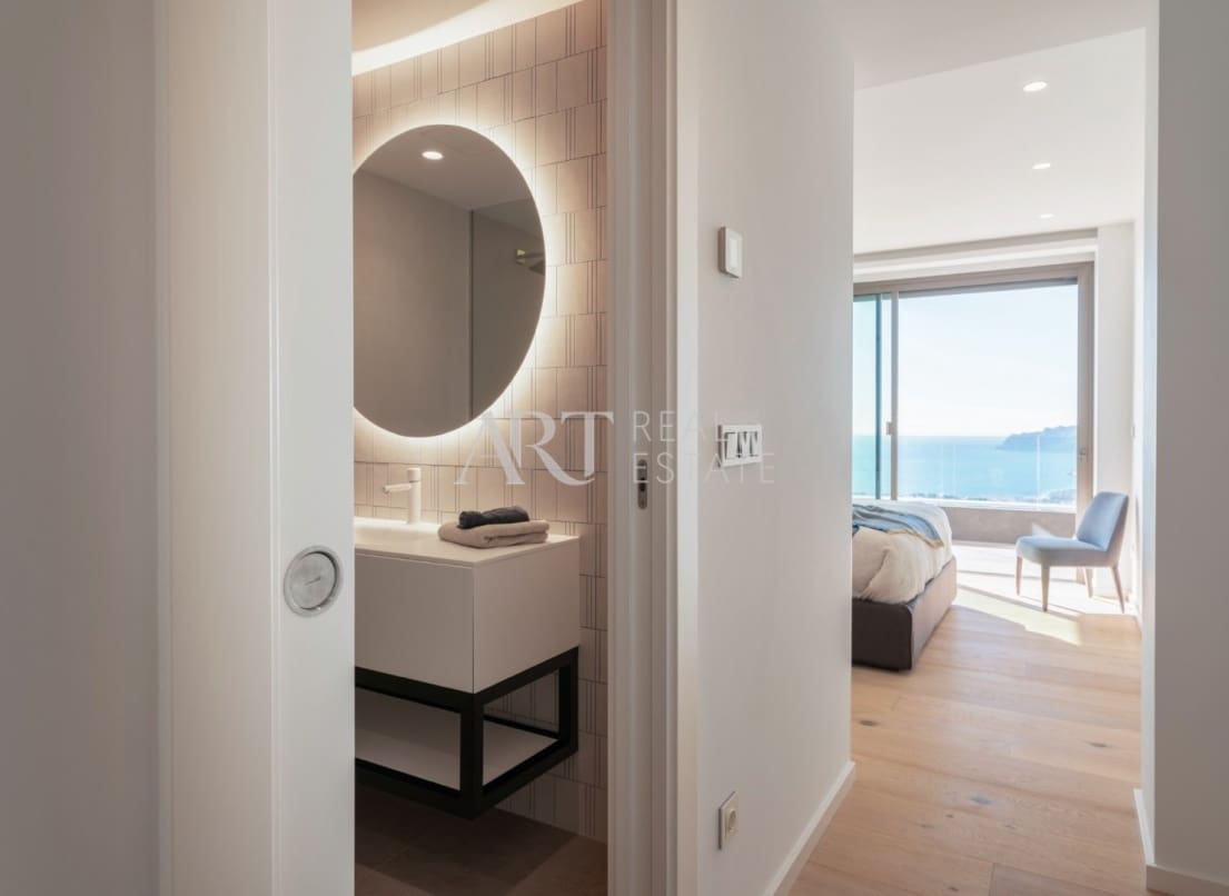 4 bedroom Villa for sale in Cumbre del Sol with pool garage - € 2,950,000 (Ref: 8872910)