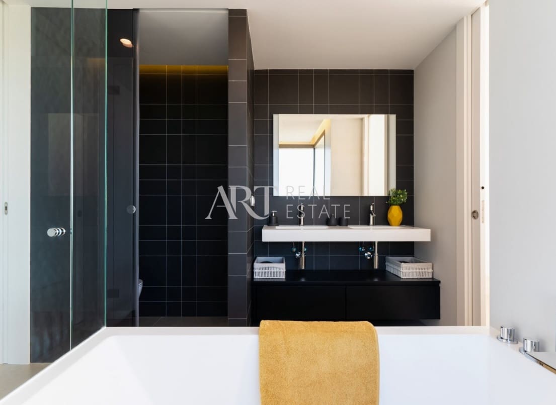 4 bedroom Villa for sale in Cumbre del Sol with pool garage - € 2,950,000 (Ref: 8872910)