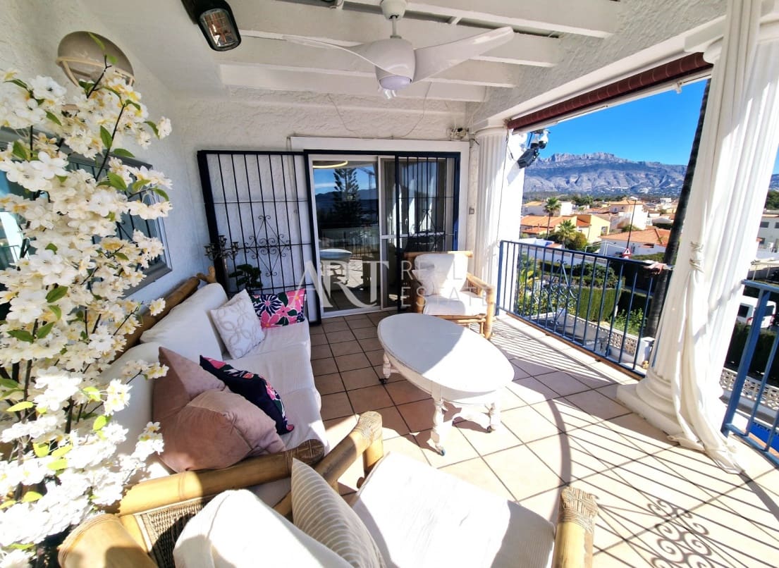 5 chambre Villa/Maison à vendre à La Nucia avec piscine garage - 795 000 € (Ref: 8880448)