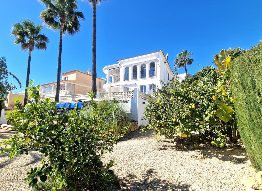 5 chambre Villa/Maison à vendre à La Nucia avec piscine garage - 795 000 € (Ref: 8880448)