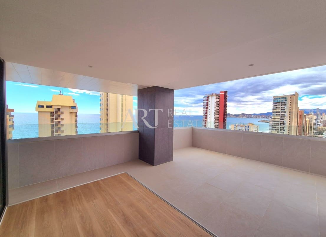 3 soveværelse Lejlighed til salg i Benidorm med swimmingpool - € 915.000 (Ref: 8924571)