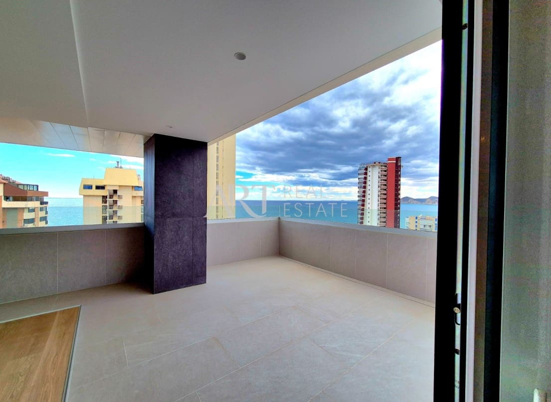 3 soveværelse Lejlighed til salg i Benidorm med swimmingpool - € 915.000 (Ref: 8924571)