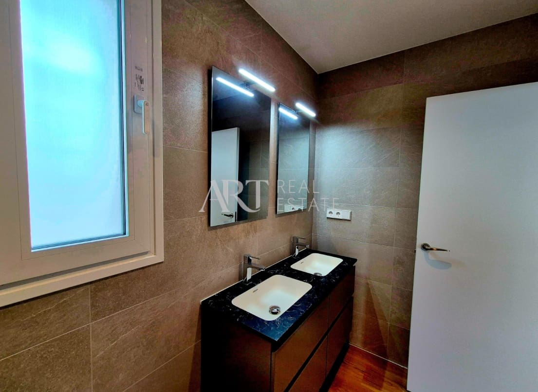 3 soveværelse Lejlighed til salg i Benidorm med swimmingpool - € 915.000 (Ref: 8924571)