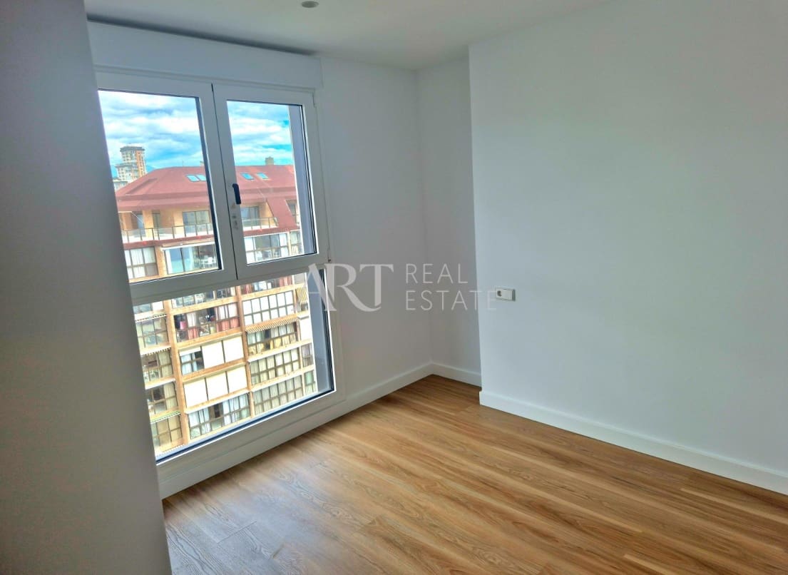 3 soveværelse Lejlighed til salg i Benidorm med swimmingpool - € 915.000 (Ref: 8924571)