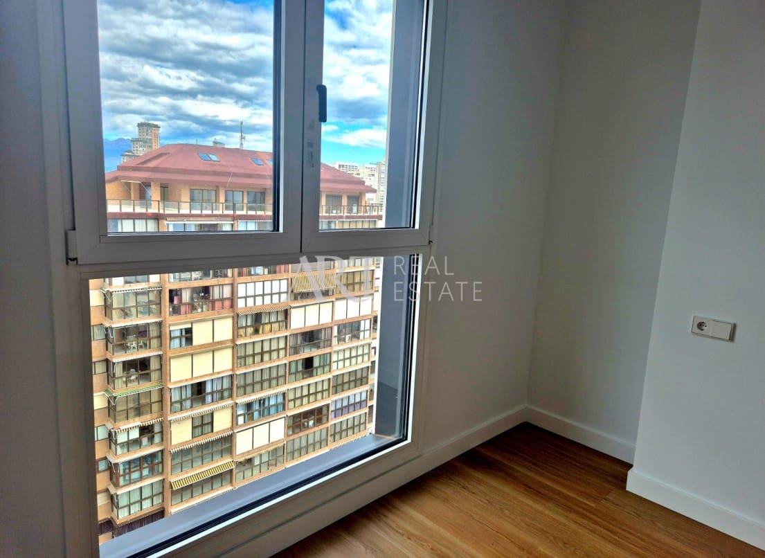 3 soveværelse Lejlighed til salg i Benidorm med swimmingpool - € 915.000 (Ref: 8924571)