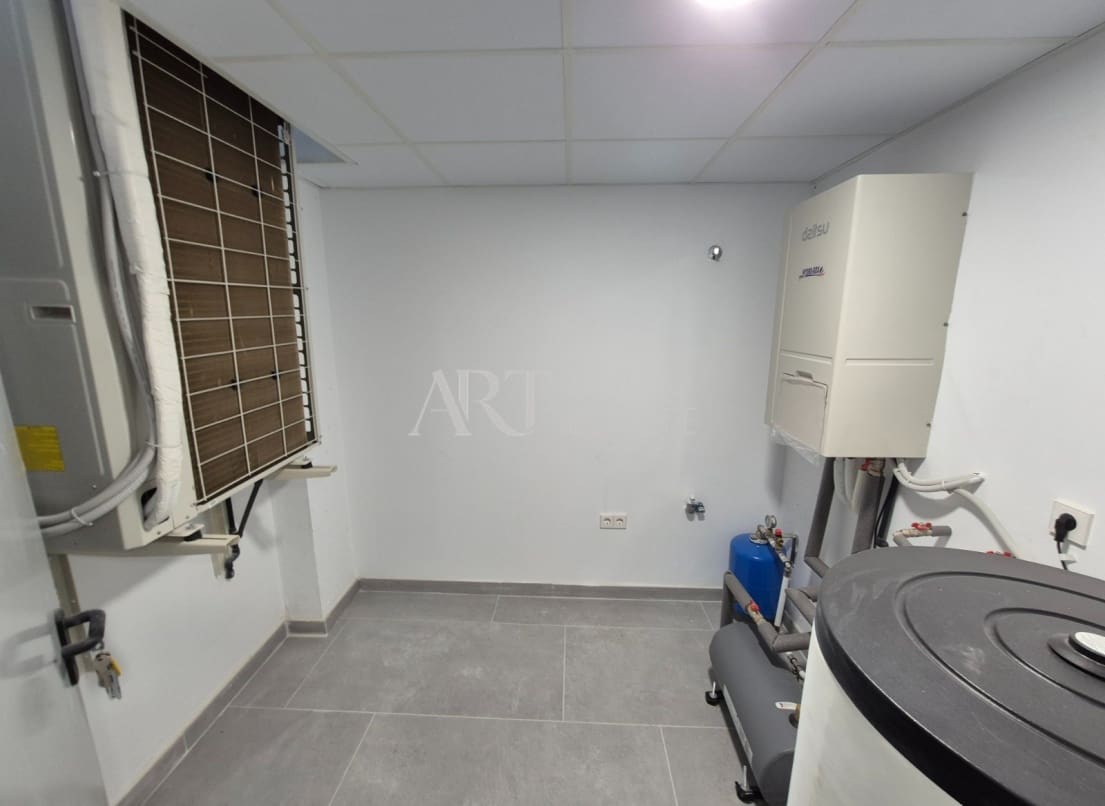 3 soveværelse Lejlighed til salg i Benidorm med swimmingpool - € 915.000 (Ref: 8924571)