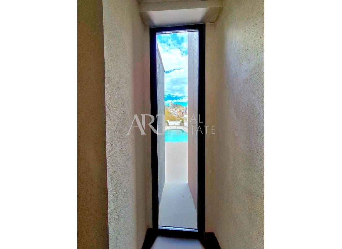 3 soveværelse Lejlighed til salg i Benidorm med swimmingpool - € 915.000 (Ref: 8924571)