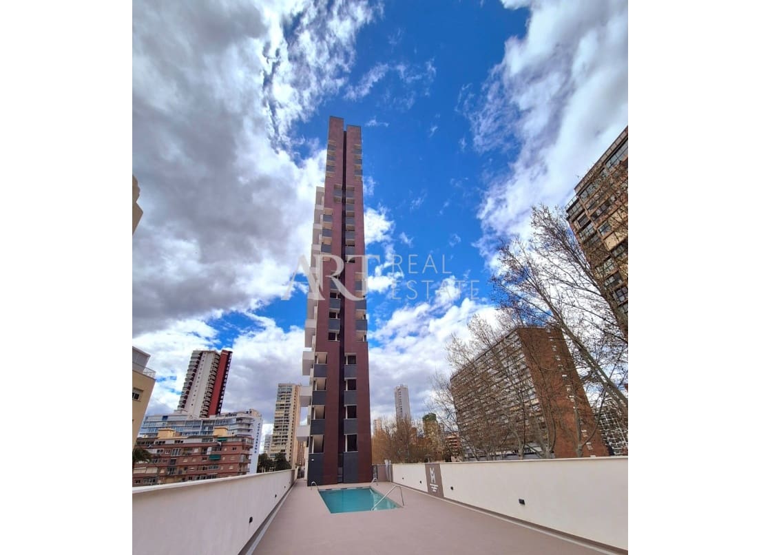 3 soveværelse Lejlighed til salg i Benidorm med swimmingpool - € 915.000 (Ref: 8924571)