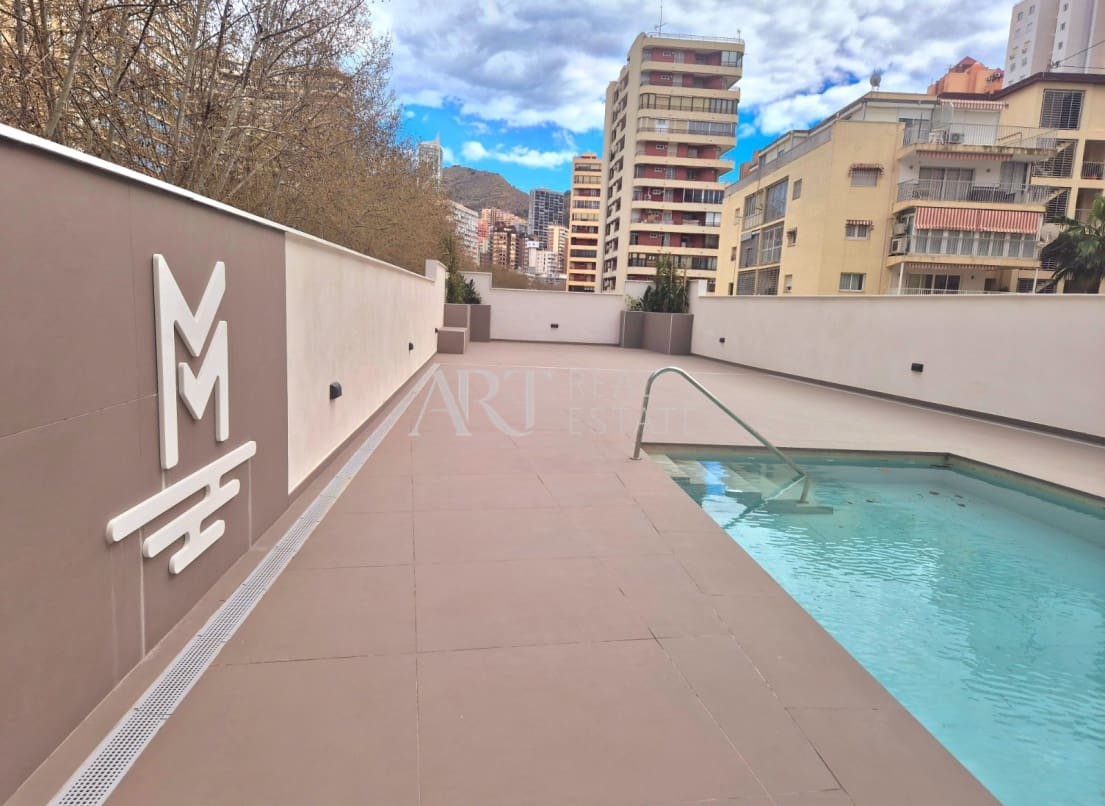 3 soveværelse Lejlighed til salg i Benidorm med swimmingpool - € 915.000 (Ref: 8924571)