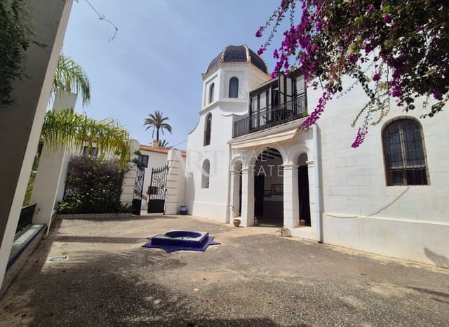 7 bedroom Villa for sale in Altea with pool garage - € 2,000,000 (Ref: 8927049)