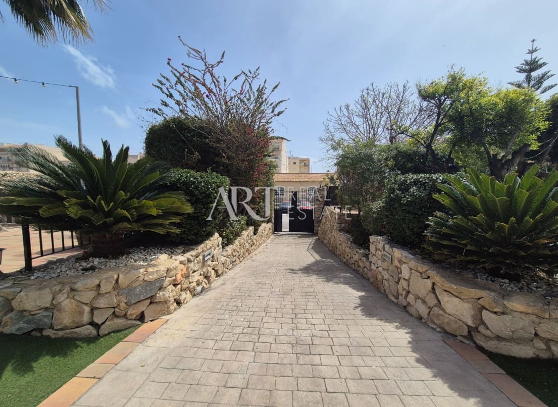 7 slaapkamer Villa te koop in Altea met zwembad garage - € 2.000.000 (Ref: 8927049)