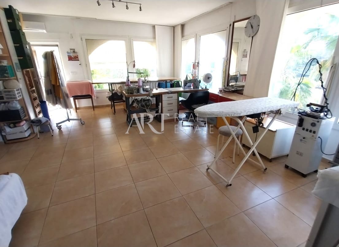 5 soveværelse Villa til salg i La Nucia med garage - € 545.000 (Ref: 8953805)