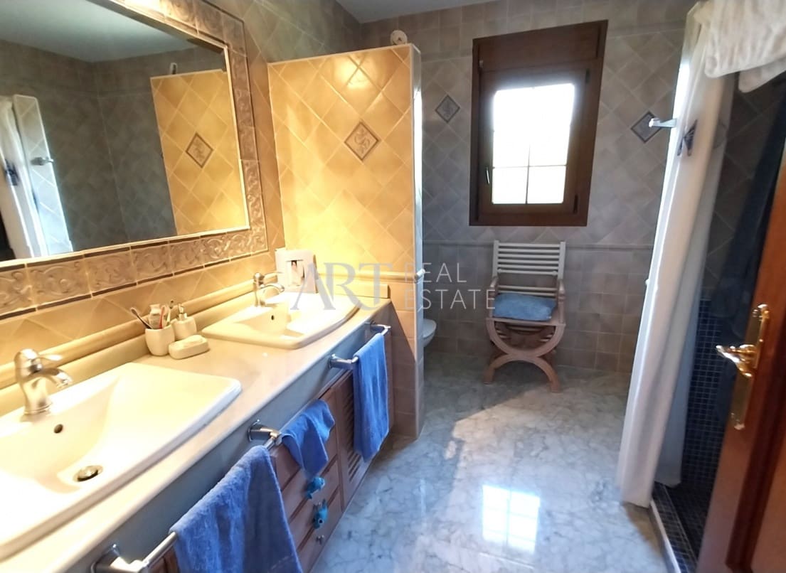 6 chambre Villa/Maison à vendre à La Nucia avec piscine - 840 000 € (Ref: 8983353)