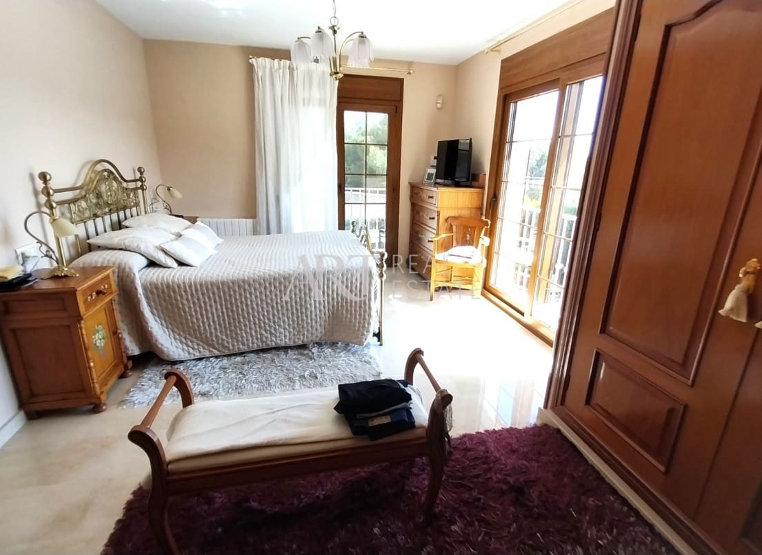 6 chambre Villa/Maison à vendre à La Nucia avec piscine - 840 000 € (Ref: 8983353)